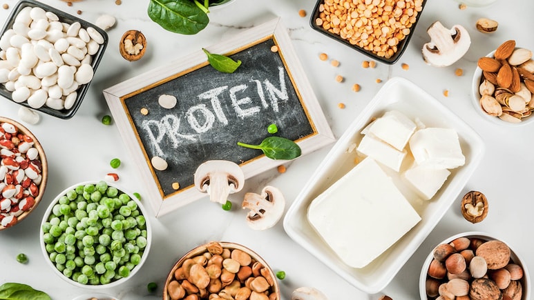 Expert Explains Why You Must Priortise Natural Protein Sources Over Supplements