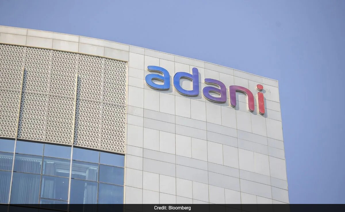 BlackRock, Neuberger Bought Adani Debt After Hindenburg Report - Vimarsana News