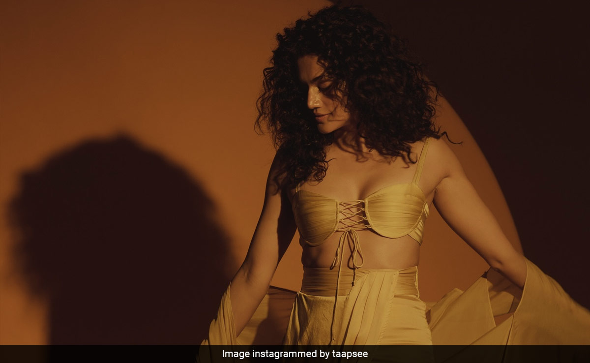 Taapsee Pannu Claims "The Spotlight Again" In This Yellow Co-Ord Set