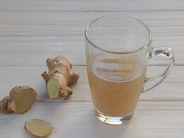 पेट में दर्द हो या फिर पैरों में, शरीर की एक नहीं बल्कि कई समस्याओं का रामबाण नुस्खा है अदरक का पानी  पेट में दर्द हो या फिर पैरों में, शरीर की एक नहीं बल्कि कई समस्याओं का रामबाण नुस्खा है अदरक का पानी