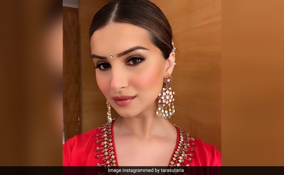 Tara Sutaria's Rose Pink Glam Has A Special Place In This Wedding Season's Beauty Diaries