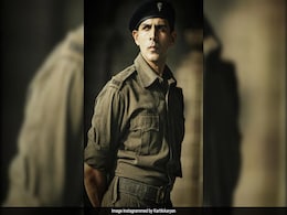 <i>Chandu Champion</i> New Poster: Kartik Aaryan Shares His Look As A Soldier <i>Chandu Champion</i> New Poster: Kartik Aaryan Shares His Look As A Soldier