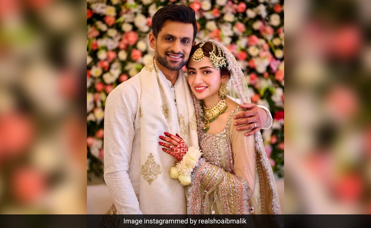 Shoaib Malik And Sana Javed's Wedding Fashion Is Ethereal In Gold And White