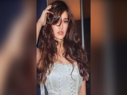 Bookmark Disha Patani's Dewy Glam And Glossy Lips For Valentine's Day 2024 Makeup Look Ideas Bookmark Disha Patani's Dewy Glam And Glossy Lips For Valentine's Day 2024 Makeup Look Ideas