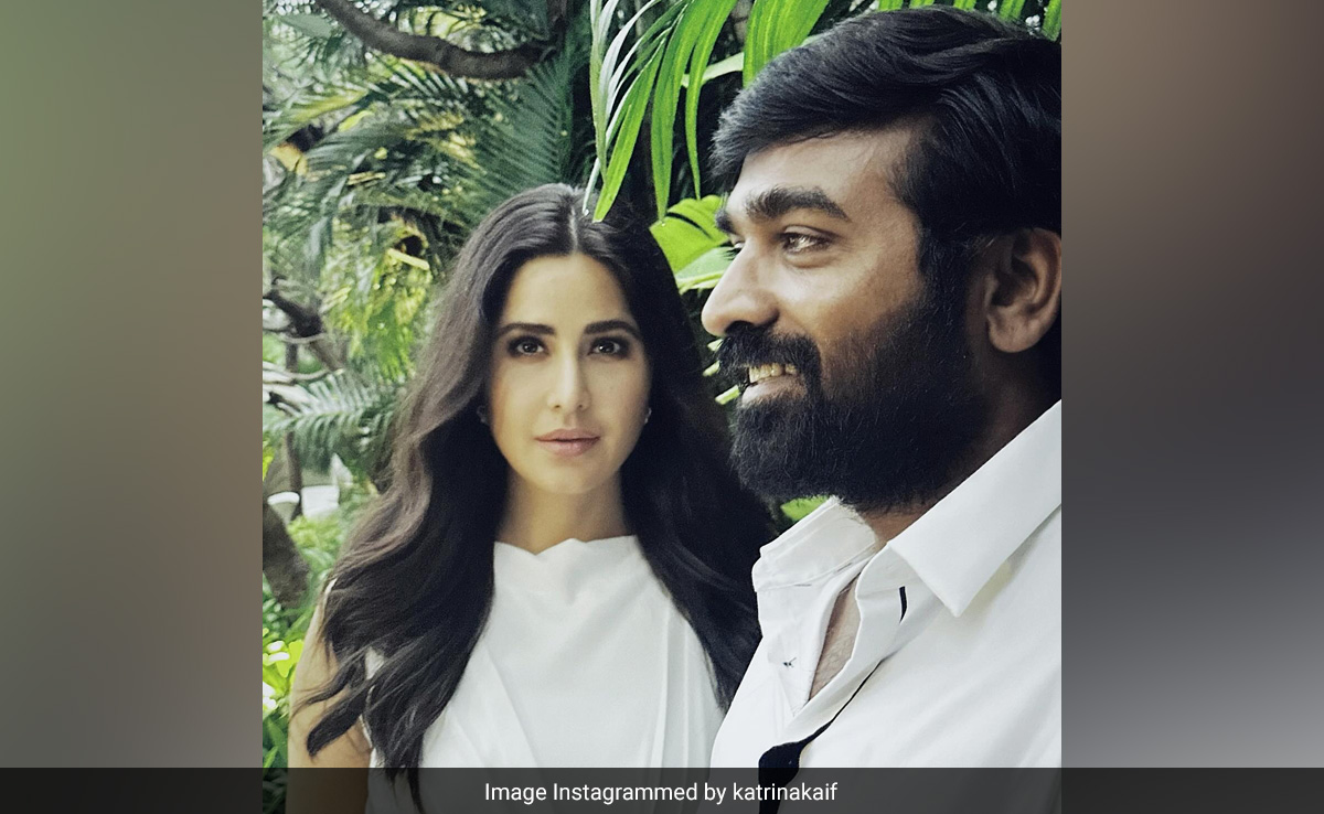 Katrina Kaif Twins With <i>Merry Christmas</i> Co-Star Vijay Sethupathi In New Pics. Fan Says, "Looking Like A Wow"