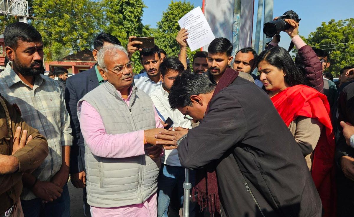 RAS Mains Exam: आरएएस मुख्य परीक्षा पोस्टपोन कराने की मांग लेकर शिक्षा मंत्री मदन दिलावर से मिले प्रदर्शनकारी स्टूडेंट्स, मिला ये जवाब