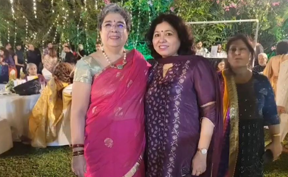 Reena Dutta Was Effortlessly Elegant In A Bright Pink <i>Saree</i> For Ira Khan-Nupur Shikhare's <i>Mehendi</i> Ceremony