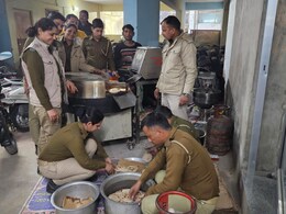 अजमेर उर्स मेले में तैनात जवानों के लिए नई व्यवस्था, भामाशाहों की मदद से मिल रही सुविधा अजमेर उर्स मेले में तैनात जवानों के लिए नई व्यवस्था, भामाशाहों की मदद से मिल रही सुविधा