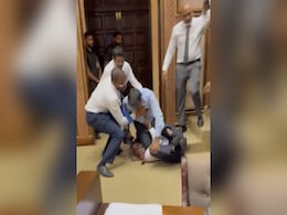 MMA Ring Or Maldives Parliament? Punches, Kicks, Hair Pulled During Session MMA Ring Or Maldives Parliament? Punches, Kicks, Hair Pulled During Session