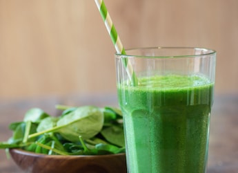 Think Green Juice Is Super Healthy? Here's What You Need To Know Before You Sip Think Green Juice Is Super Healthy? Here's What You Need To Know Before You Sip