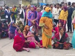 कोटा में भीड़ ने पिता के सामने पुत्र पर धारदार हथियारों से हमला, दो महीने पहले जमानत पर हुआ था रिहा कोटा में भीड़ ने पिता के सामने पुत्र पर धारदार हथियारों से हमला, दो महीने पहले जमानत पर हुआ था रिहा