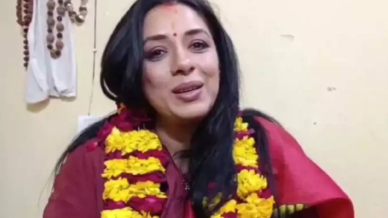 रुपाली गांगुली  ने किए महाकाल के दर्शन, भस्म आरती में हुईं शामिल