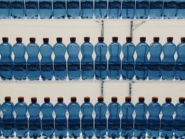 Bottled Water Harmful Effects: क्या आप भी पीते हैं प्लास्टिक की बॉटल्स में पानी? तो इन गंभीर बीमारियों के हो सकते हैं शिकार Bottled Water Harmful Effects: क्या आप भी पीते हैं प्लास्टिक की बॉटल्स में पानी? तो इन गंभीर बीमारियों के हो सकते हैं शिकार