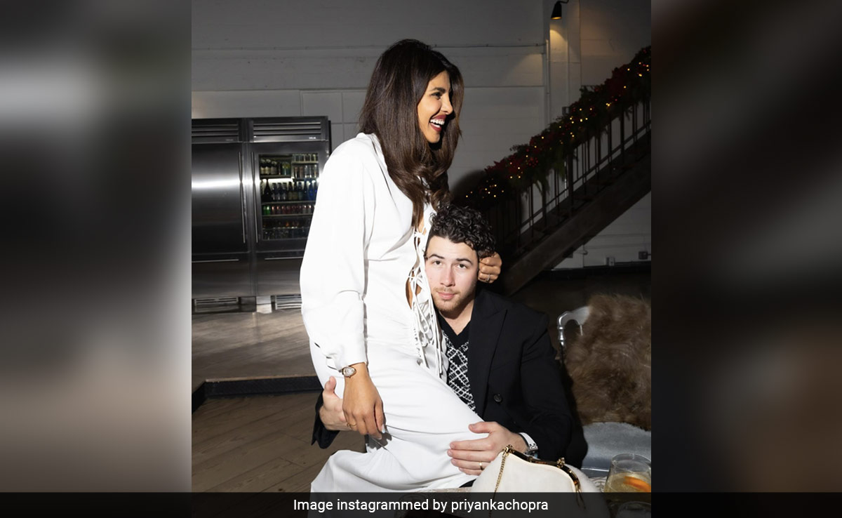 Priyanka Chopra's Sweet Reaction To Crowd At Lollapalooza Calling Nick "<i>Jiju</i>": "Thank You Mumbai"