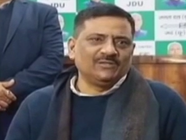 नीतीश के मंत्री संजय झा बोले- कम से 16 सीटों पर लड़ेगी JDU, समझौता कांग्रेस-RJD को करना है