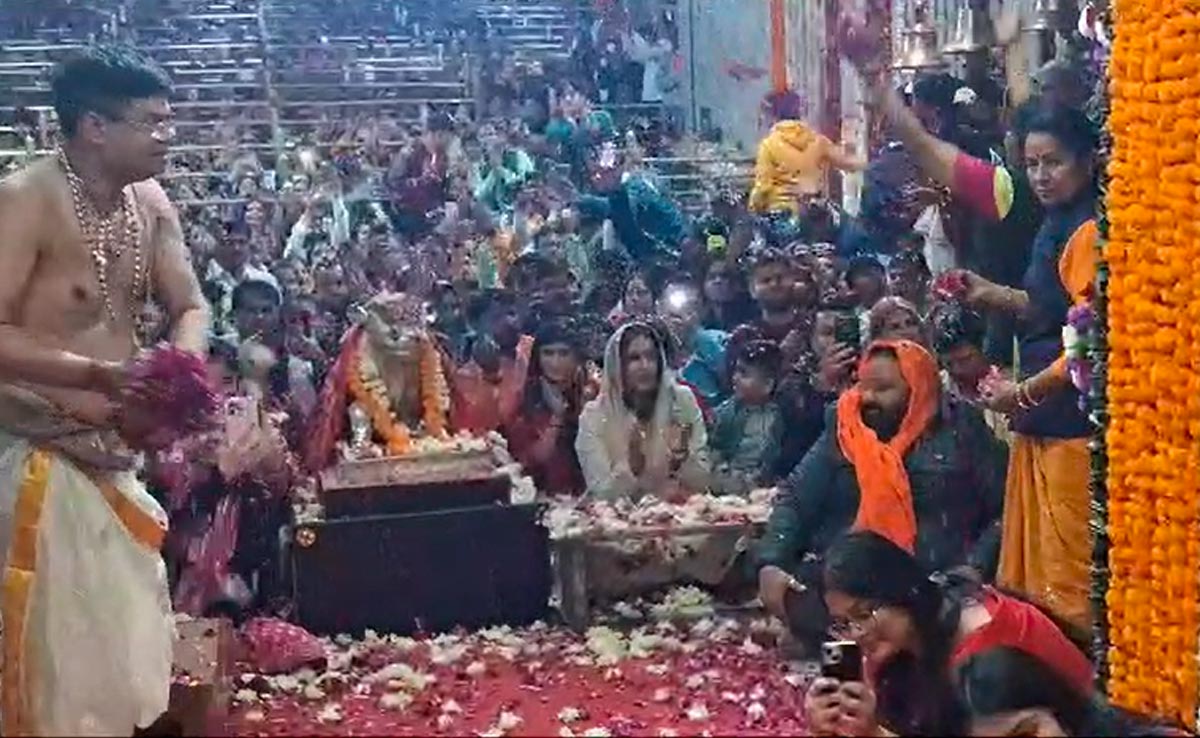 Ujjain: महाकाल की भस्म आरती में गूंजे 'जय श्री राम' के जयकारे, 6 टन हलवे का बना प्रसाद