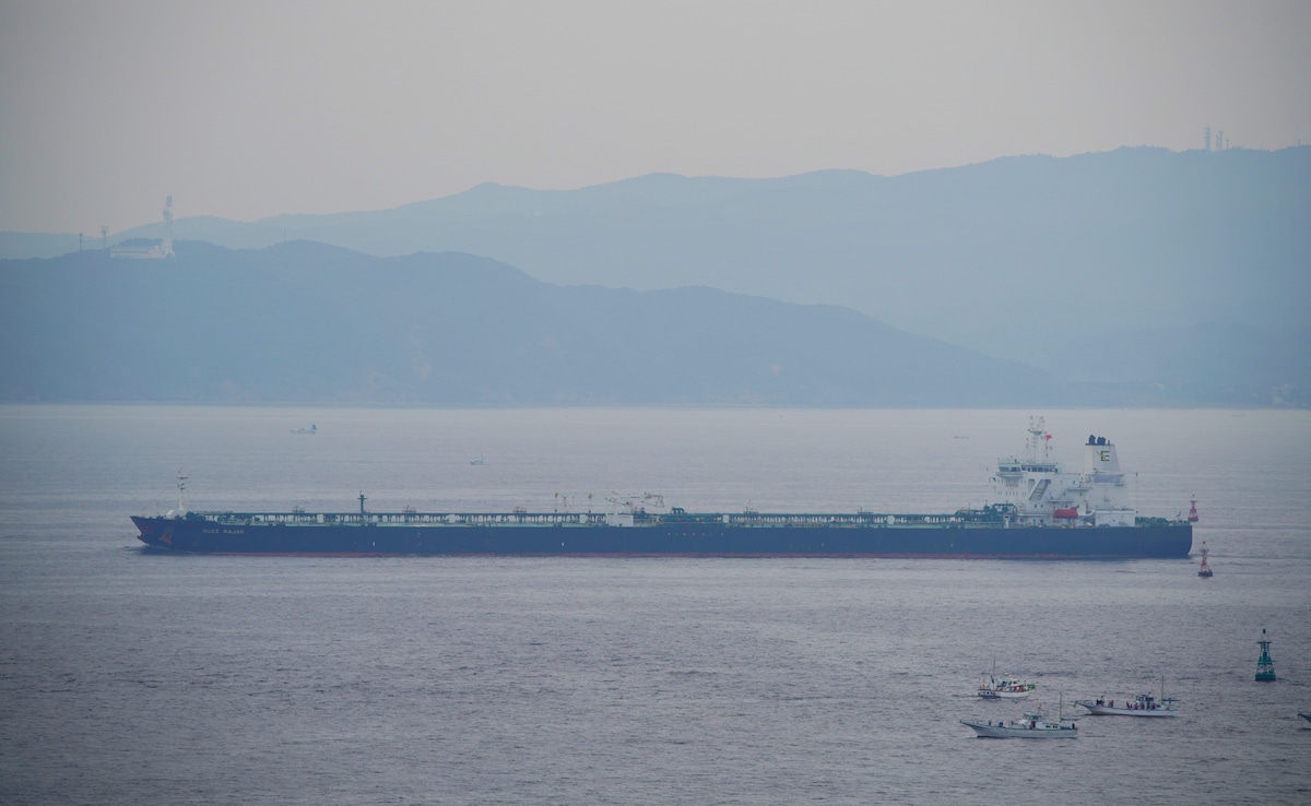 Iran neemt olietanker in beslag die illegale brandstof vervoert, Indianen onder de 18 bemanningsleden