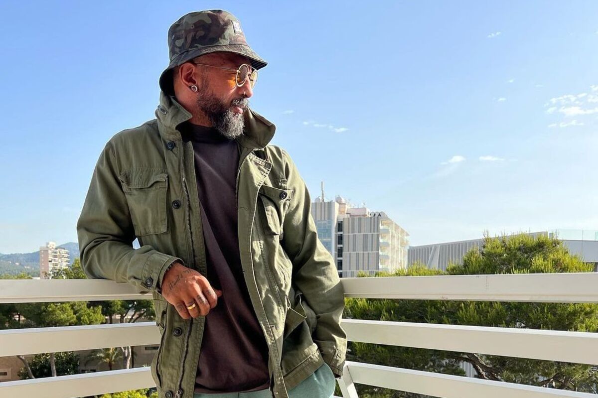 Understanding Emotional Eating: A Comprehensive Guide by Shivohaam