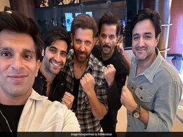 Hrithik Roshan's Movie Night With <i>Fighter</I> Co-Stars Anil Kapoor, Karan Singh Grover, Akshay Oberoi And Director Siddharth Anand Hrithik Roshan's Movie Night With <i>Fighter</I> Co-Stars Anil Kapoor, Karan Singh Grover, Akshay Oberoi And Director Siddharth Anand