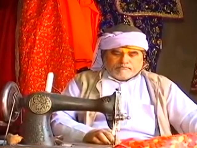 अयोध्या में राम लाल को यह दर्जी ही पहनाएंगे वस्त्र, दर्जी ने की सैलरी की मांग