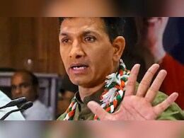 जीतू पटवारी ने शिक्षा व्यवस्था पर उठाए सवाल, कहा-10 साल में सरकारी स्कूलों में 39 लाख बच्चे हुए कम जीतू पटवारी ने शिक्षा व्यवस्था पर उठाए सवाल, कहा-10 साल में सरकारी स्कूलों में 39 लाख बच्चे हुए कम