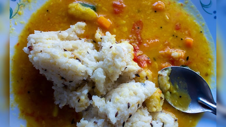 School Kitchens' Administration With State: Centre On Andhra Food Poisoning