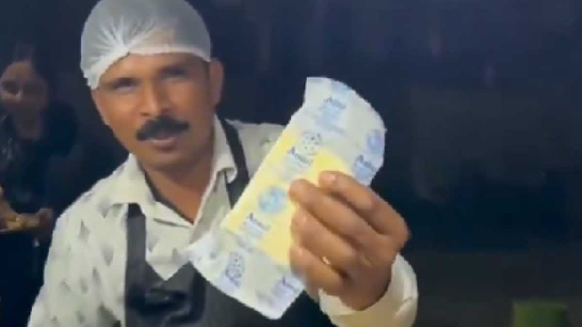 Dosa Seller's Cheeky Jibe At Corporate Employees' Earnings Sparks Memes