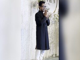 At Daughter Ira's Wedding Reception, Aamir Khan Greets Paparazzi With A <i>Namaste</i> At Daughter Ira's Wedding Reception, Aamir Khan Greets Paparazzi With A <i>Namaste</i>