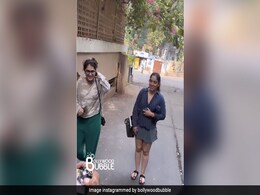 Ira Khan Wedding: आइरा खान शादी की तैयारियों के बीच पापा आमिर के घर के बाहर कैजुअल लुक में हुईं स्पॉट, देखें  VIDEO Ira Khan Wedding: आइरा खान शादी की तैयारियों के बीच पापा आमिर के घर के बाहर कैजुअल लुक में हुईं स्पॉट, देखें  VIDEO