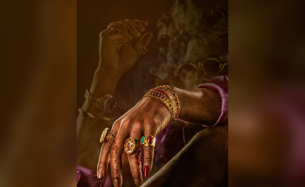 <I>Pushpa 2</I> Update: No Date Change, Allu Arjun's Film Will Clash With Ajay Devgn's <I>Singham Again</I>