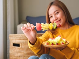 Can You Eat Fruits Post Sunset? 3 Common Mistakes About Fruit Consumption You Should Avoid