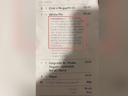 Customer ने अपने बर्थडे पर की स्पेशल फूड रिक्वेस्ट तो Restaurant ने ऐसे की... Customer ने अपने बर्थडे पर की स्पेशल फूड रिक्वेस्ट तो Restaurant ने ऐसे की...