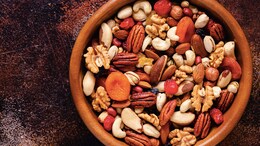 5 Reasons Why You Should Start Your Day With Nuts And Seeds