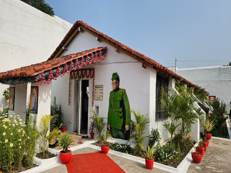 सुभाष चंद्र बोस जयंती: जबलपुर में आम लोगों के लिए खुले जेल के ताले, देखिए किस बैरक में सोते थे नेताजी
