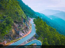 ये है केरला की सबसे खूबसूरत सड़क, नए खुले मुन्नार-बोडिमेट्टू राजमार्ग की अद्भुत तस्वीरें देख मंत्रमुग्ध हुए लोग ये है केरला की सबसे खूबसूरत सड़क, नए खुले मुन्नार-बोडिमेट्टू राजमार्ग की अद्भुत तस्वीरें देख मंत्रमुग्ध हुए लोग