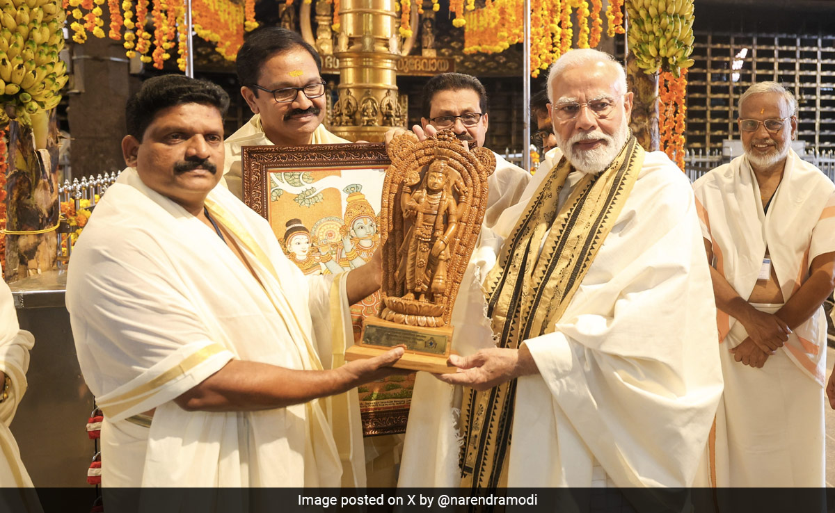 In Pics: PM Modi Prays For "Every Indian's Happiness, Prosperity" At Kerala Temple