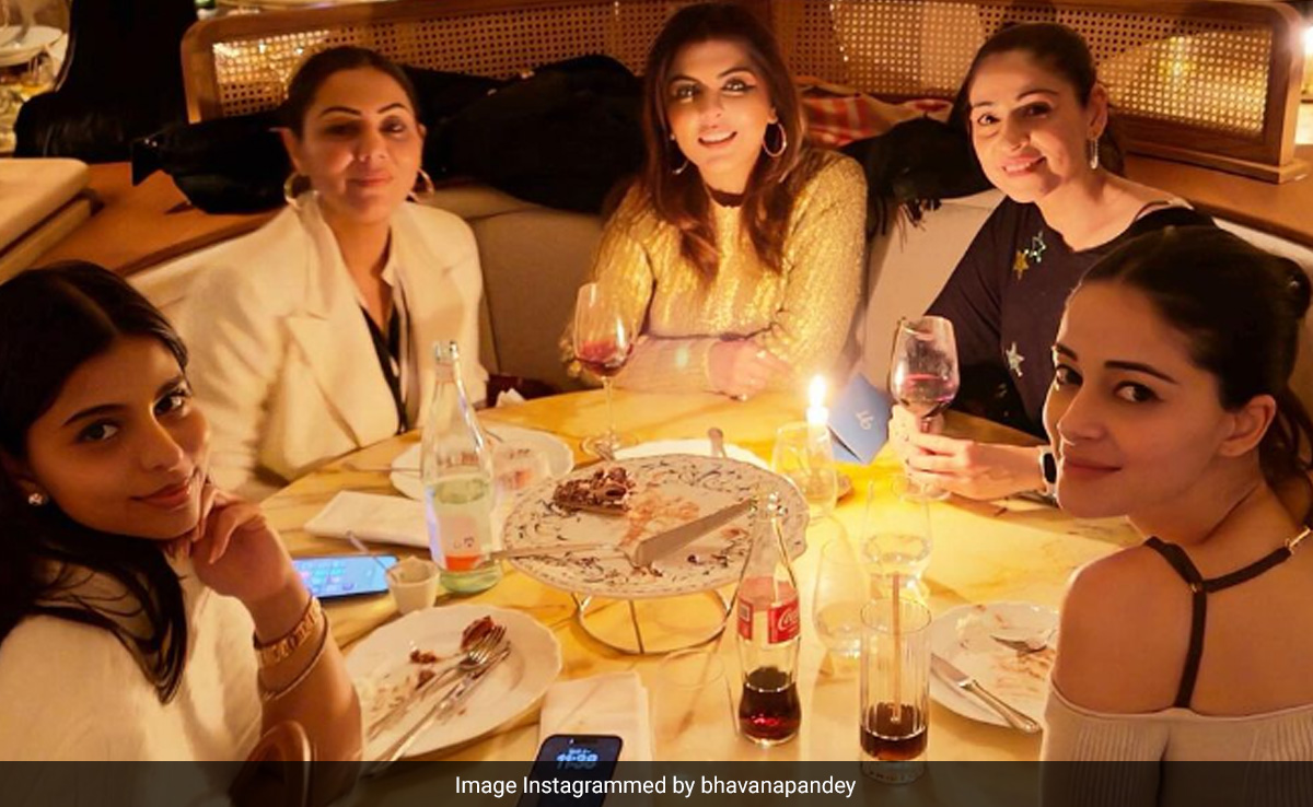 Inside Gauri Khan-Suhana, Bhavana Pandey-Ananya's Dinner Date In Paris