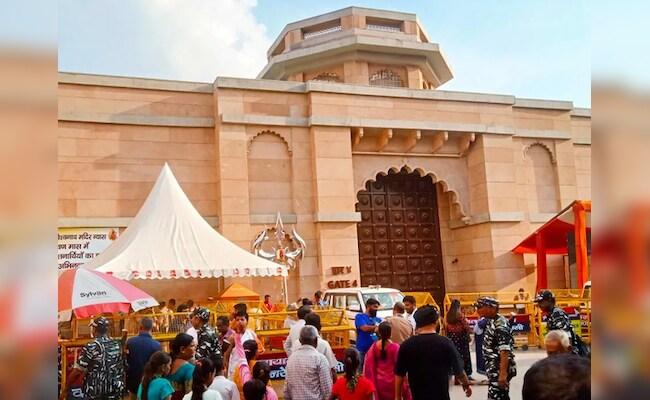 ज्ञानवापी मामला: हिंदू पक्ष पहुंचा सुप्रीम कोर्ट,  कथित शिवलिंग, वजूखाना क्षेत्र का भी सर्वे कराने की मांग