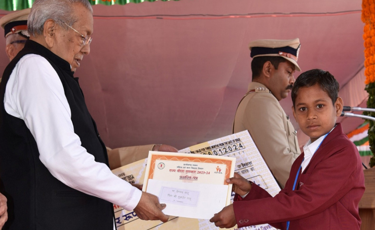 अपनी जान को खतरे में डाल बचाई जिंदगियां: 4 बच्चों को मिला राज्य वीरता पुरस्कार, जानें इनकी बहादुरी की कहानी 