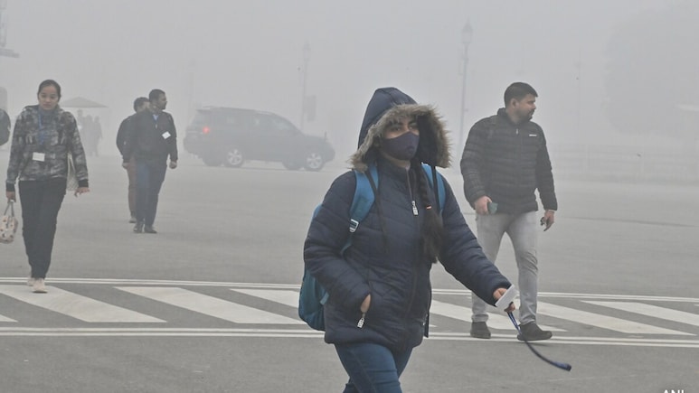 दिल्ली में शिमला-नैनीताल जैसी ठंड, शीत लहर ने दिखाए तेवर, जानें किस शहर में कितना टेंपरेचर