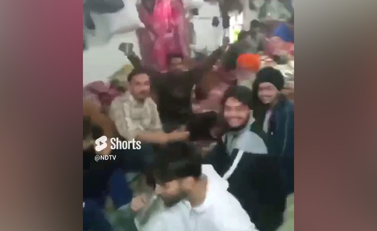 '<i>Chai, Pakoda</i> And More': Prisoners Cheer At Birthday Bash In Ludhiana Jail