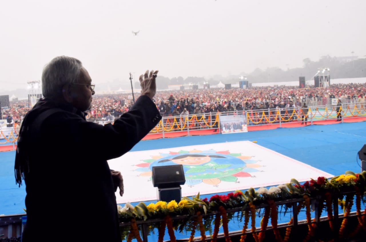 Nitish Kumar Headed To BJP Again? A Look At His Flip Flops Over The Years Nitish Kumar Headed To BJP Again? A Look At His Flip Flops Over The Years