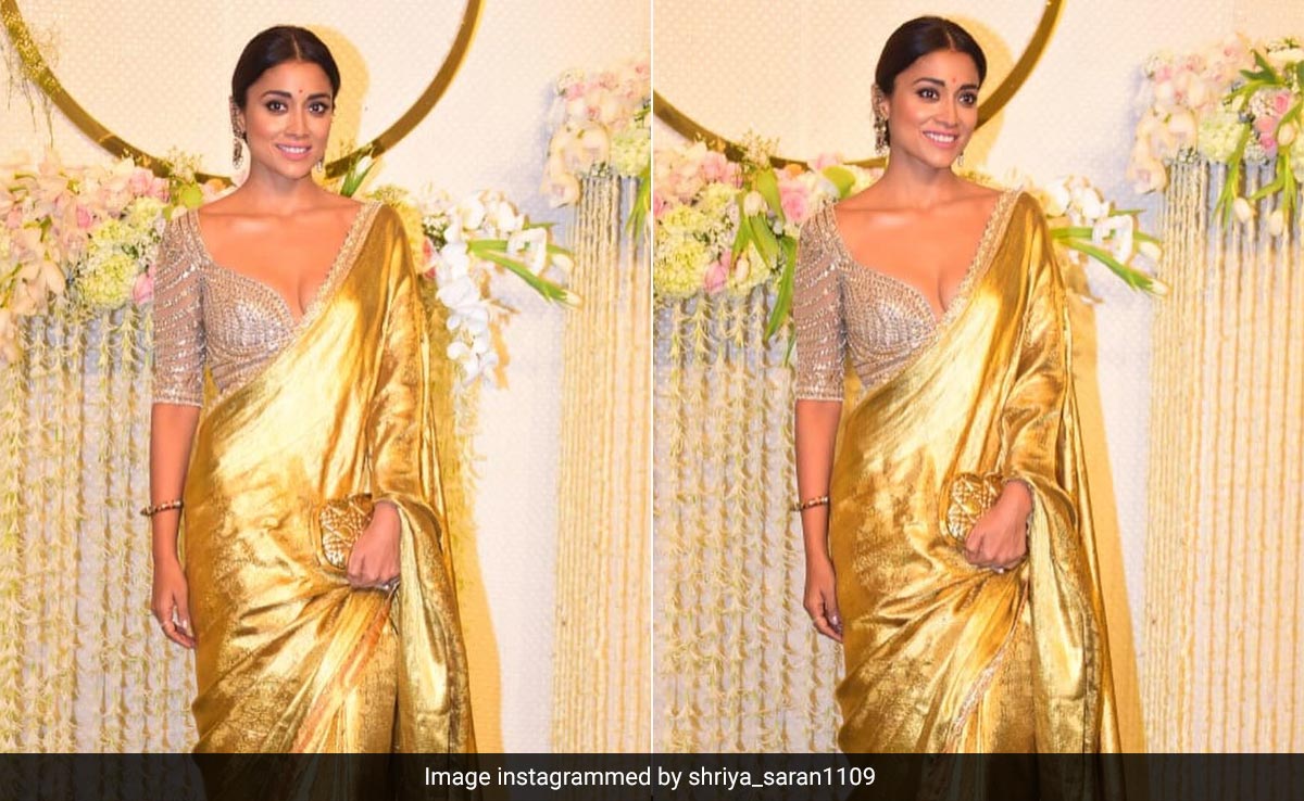Shriya Saran Is Dripping In Molten Gold,  All Thanks To Her Stunning Silk <i>Saree</i>
