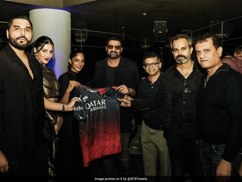 Prabhas And Team Of Salaar Receive RCB Jersey - Picture Breaks Internet