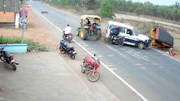 Video: Overtaking Goes Horribly Wrong, Scorpio Hits Bikes, Auto; 7 Dead