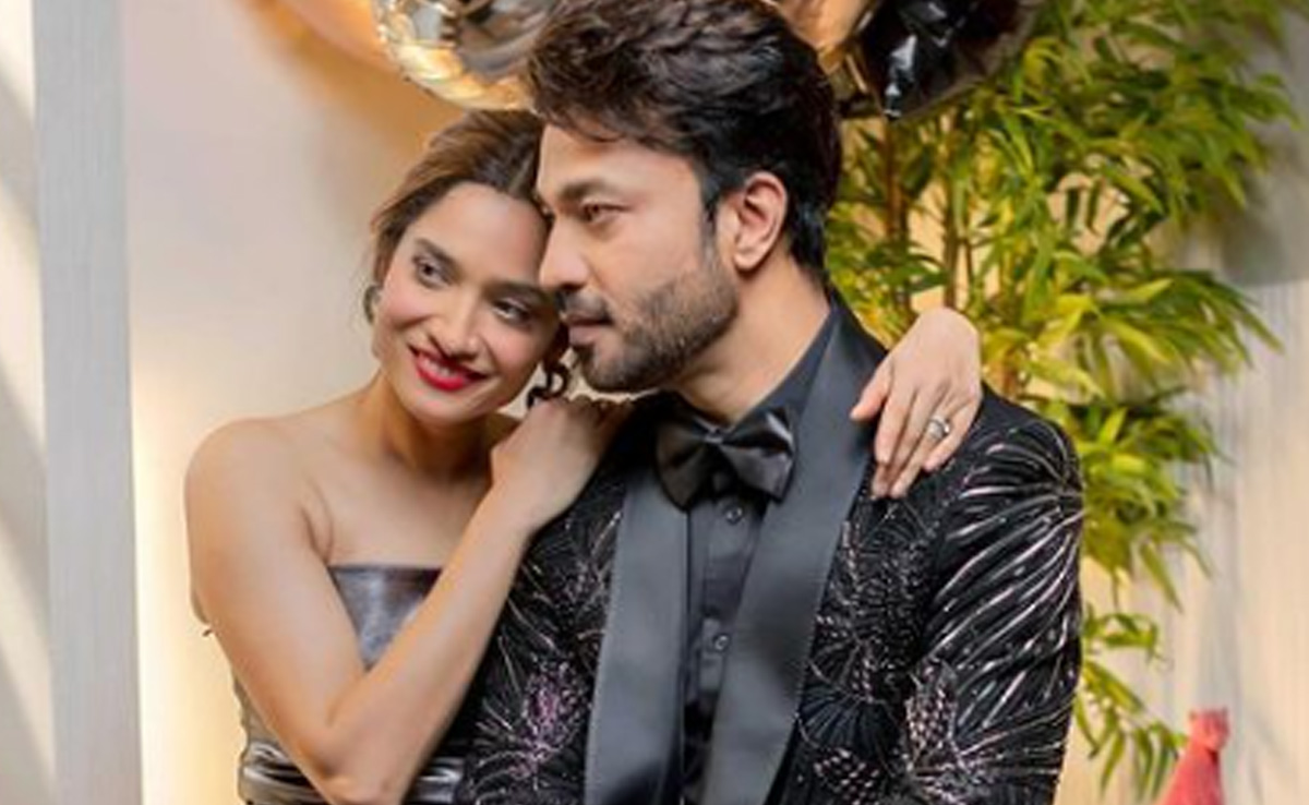 <i>Bigg Boss 17</i>: Ankita Lokhande And Vicky Jain Fight Again, This Time Over House Duties