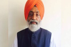 MLA बनने से पहले ही मंत्री बने सुरेंद्र पाल सिंह टीटी, कांग्रेस कर रही है विरोध MLA बनने से पहले ही मंत्री बने सुरेंद्र पाल सिंह टीटी, कांग्रेस कर रही है विरोध