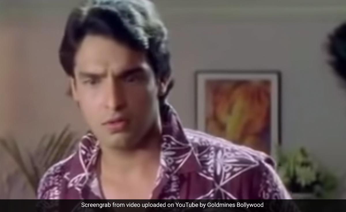 'आमदनी अठन्नी और खर्चा रुपैया' के ये स्टार अब बॉलीवुड से हैं गायब, 23 साल बाद विजय आनंद को पहचानना होगा फैंस के लिए मुश्किल