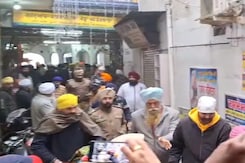 Nihang Sikh Allegedly Kills Man In Punjab Gurdwara Over "Sacrilege" Nihang Sikh Allegedly Kills Man In Punjab Gurdwara Over "Sacrilege"