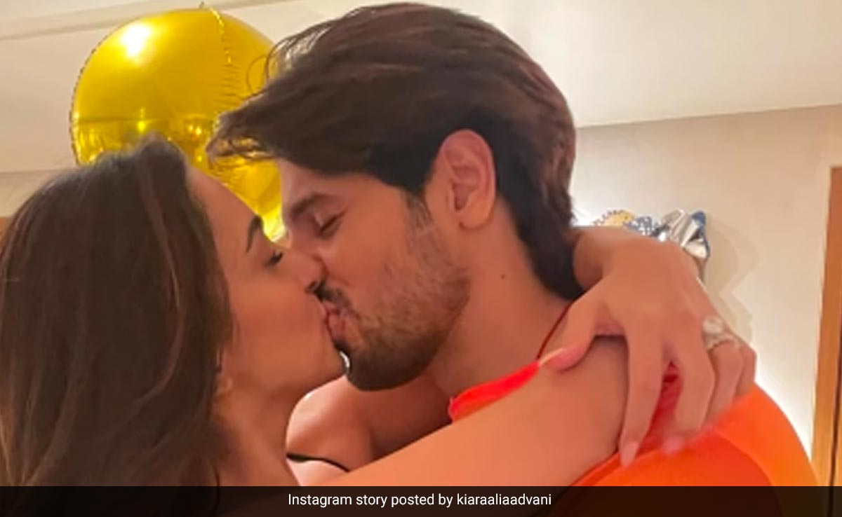 Kiara Advani's Birthday Wish For Husband Sidharth Malhotra Sealed With A Kiss